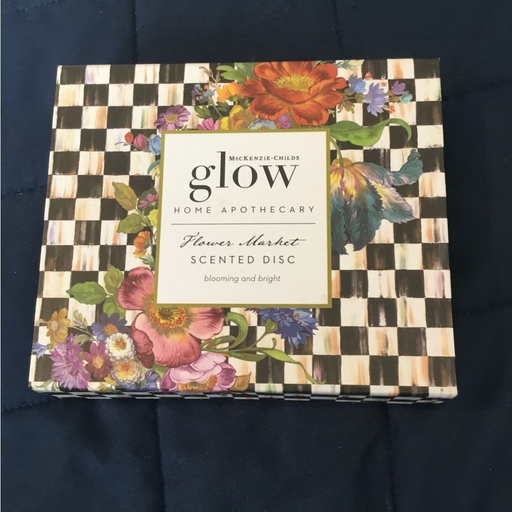 MacKenzie-Childs Flower Market Scented Disc - (Blooming & Bright)Black and White
